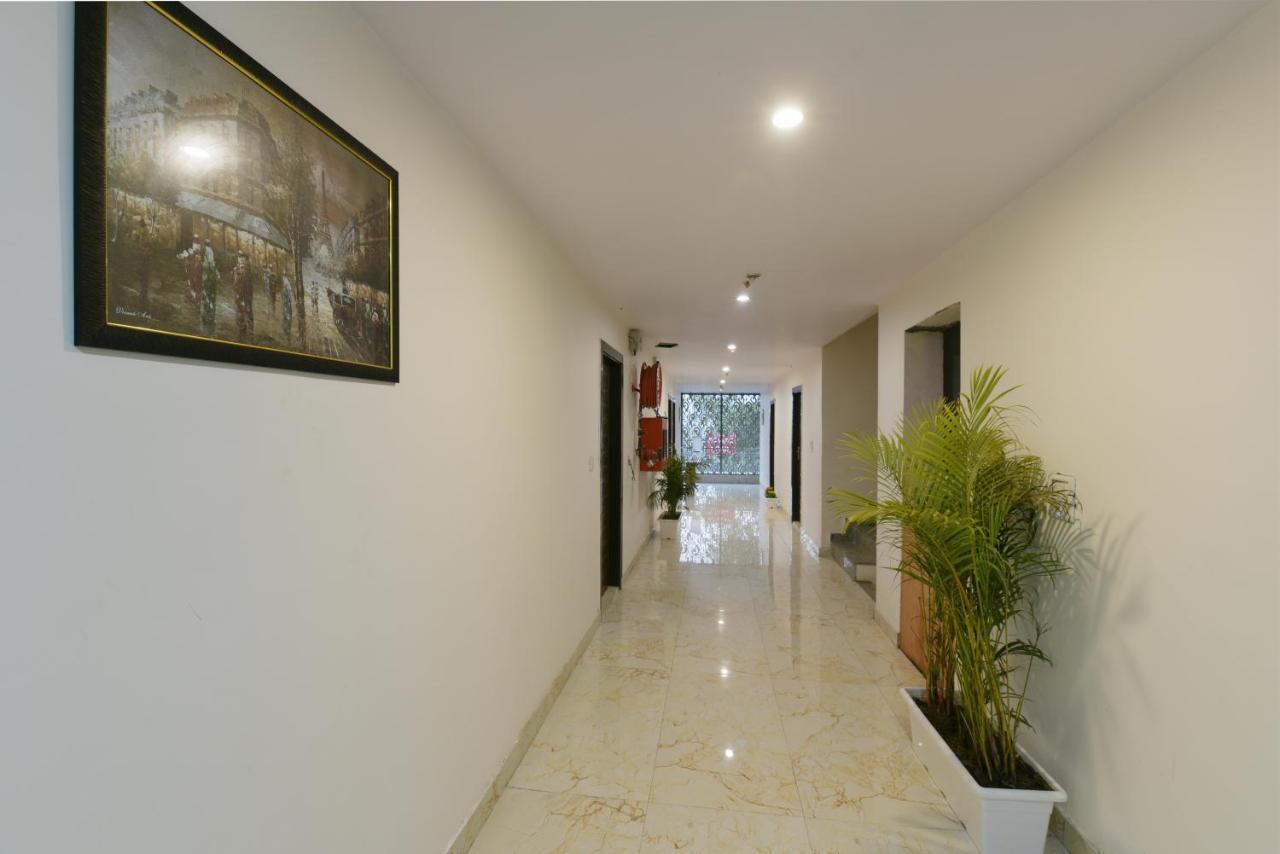 Hotel Hari International - Noida Sector 11 Экстерьер фото